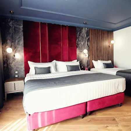 Luxury Premium Finese Hotel *