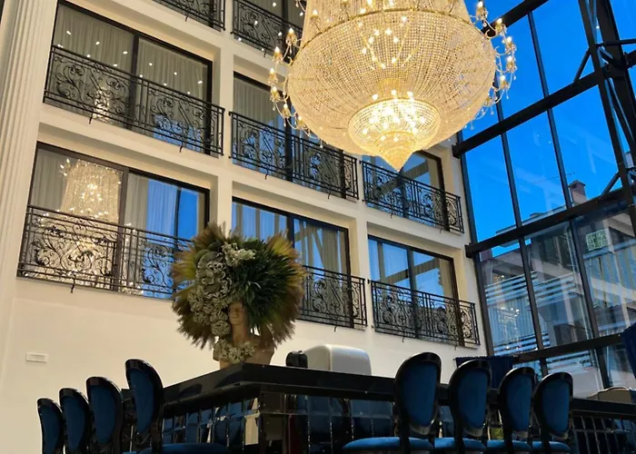 Hotel Luxury Premium Finese *