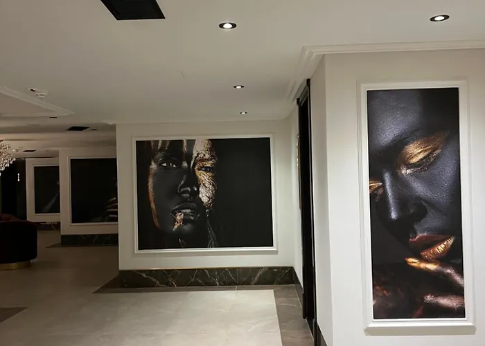 Luxury Premium Finese ホテル *