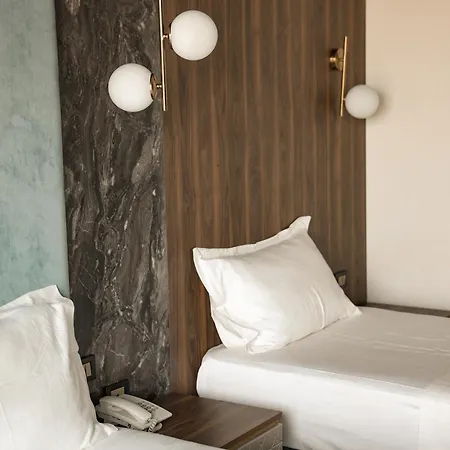 Luxury Premium Finese מלון