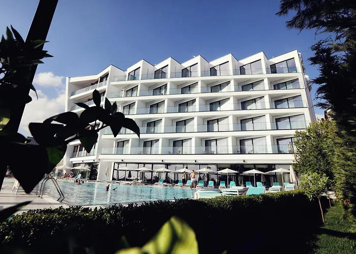 Luxury Premium Finese * Golem (Tirana)